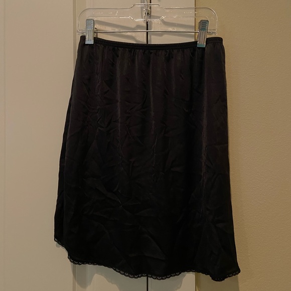 black satin slip skirt - Picture 1 of 4